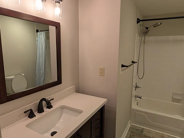 Full Primary Bathroom