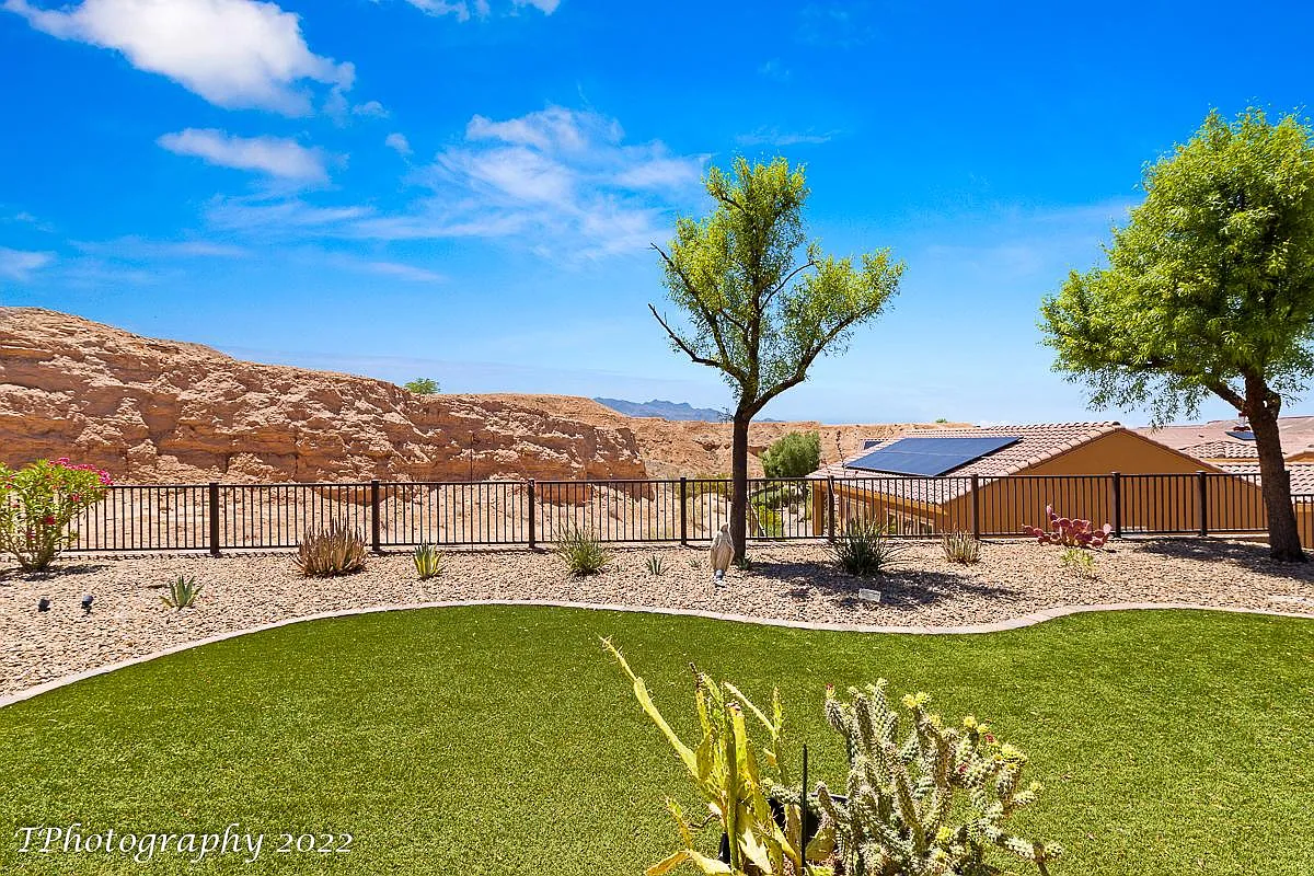 3 bed, 2248 sqft, $2,100 — Photo 4