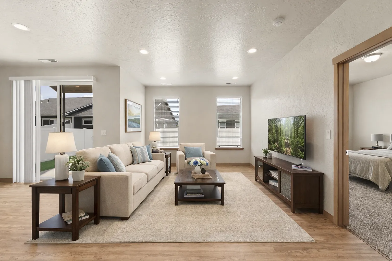 4 bed, 1741 sqft, $2,495 — Photo 4