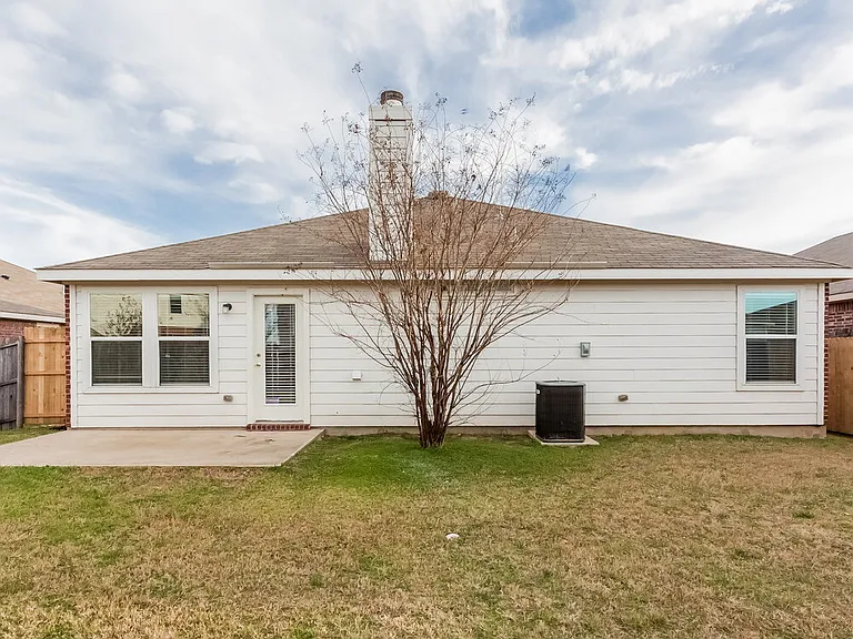 6229 Chalk Hollow Dr — Photo 12