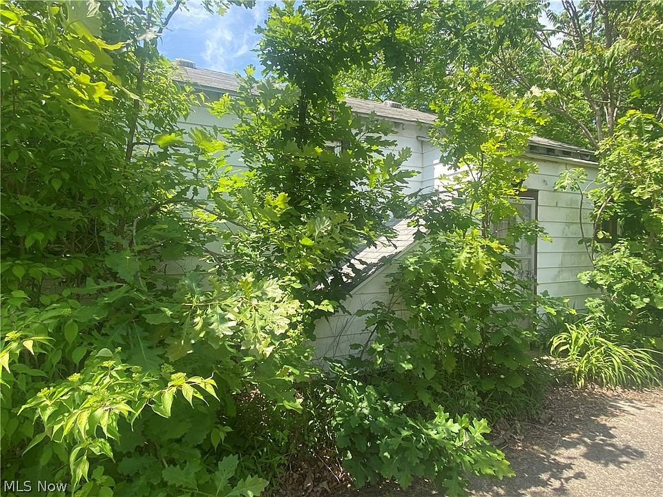2nd image of 148 Morgan Ave