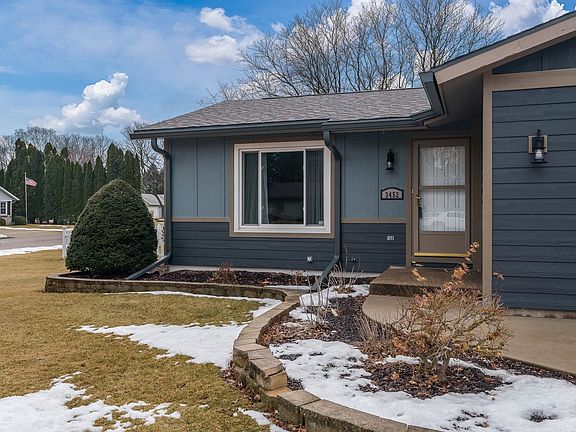 3rd image of 3452 Curry Ln