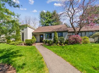 632 Heritage Vlg #A, Southbury, CT 06488