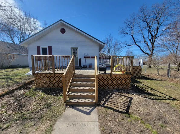 105 Main St, Eastlake, MI 49626