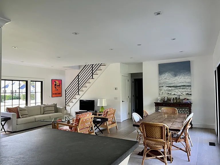 9 Chester Ave — Photo 8