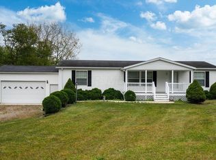 2136 Martinsburg Rd NE, Newark, OH 43055