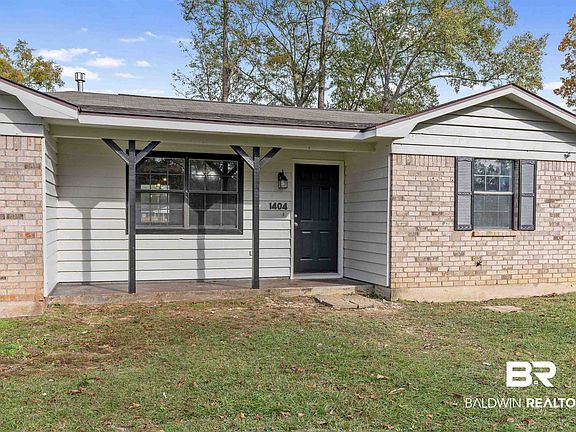 3rd image of 1404 N Day Ave