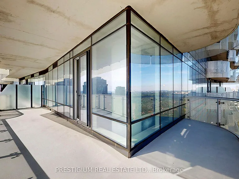 1 Bloor St E #4204 — Photo 30