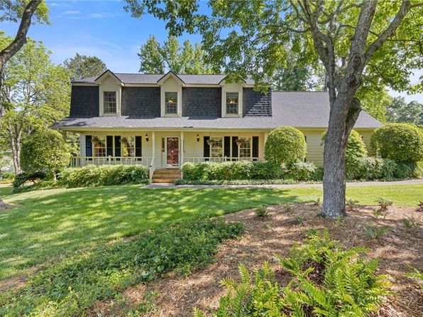 3527 Starwood Trl SW, Lilburn, GA 30047
