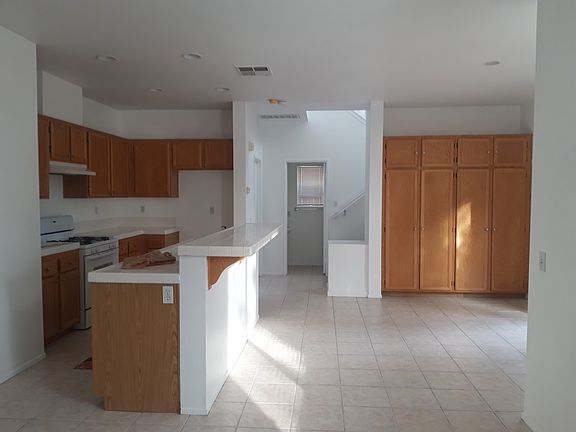 4th image of 11064 Orchard Pl
