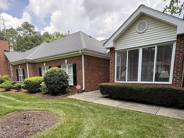 4701 Swanley Ct, Raleigh, NC 27612