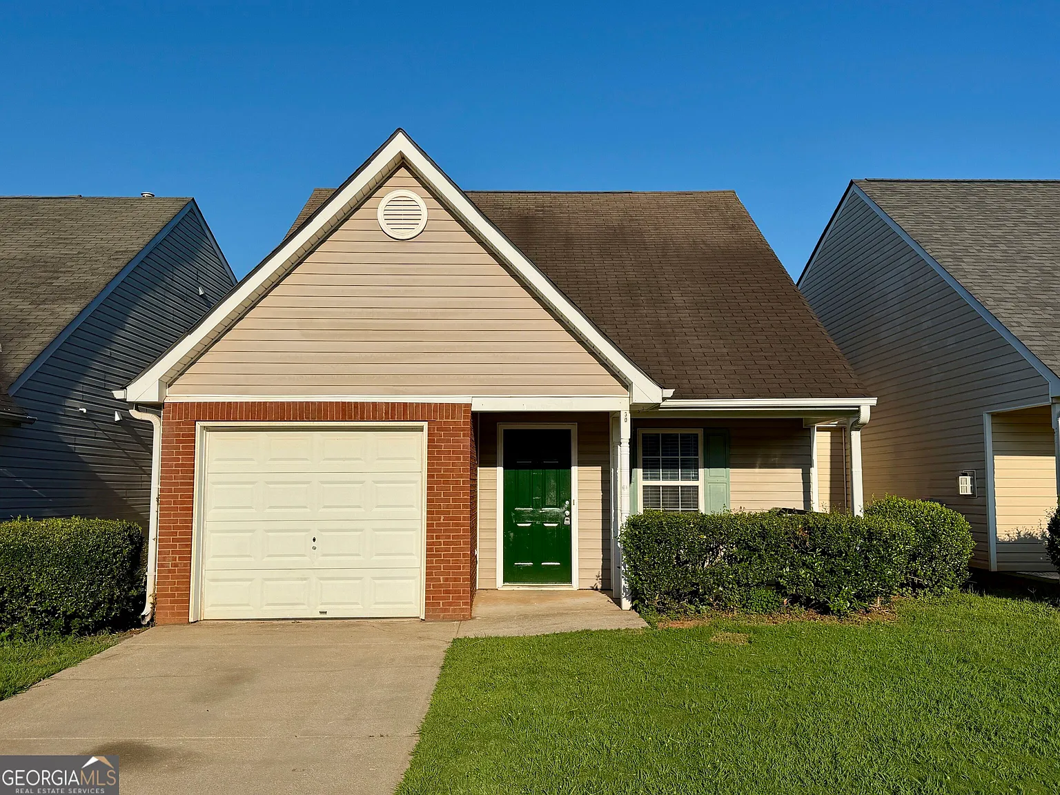 2 bed, 2.5 bath, 1223 sqft, $1,595 — Photo 1