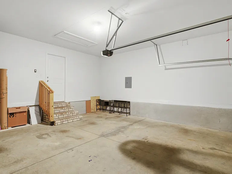 5604 Shooting Star Ct — Photo 23