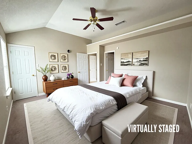 4702 John David Dr — Photo 8