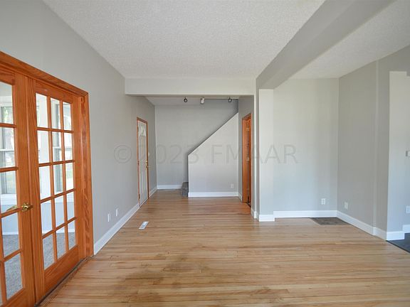 5th image of 1101 9th Ave N