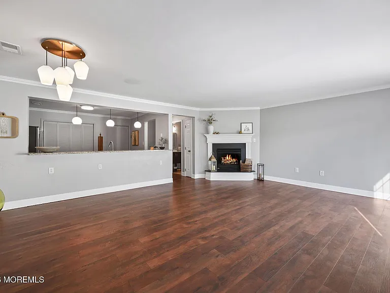62 Dover Ct — Photo 7