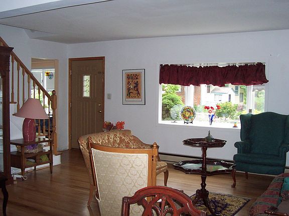 Living Room with bay windown