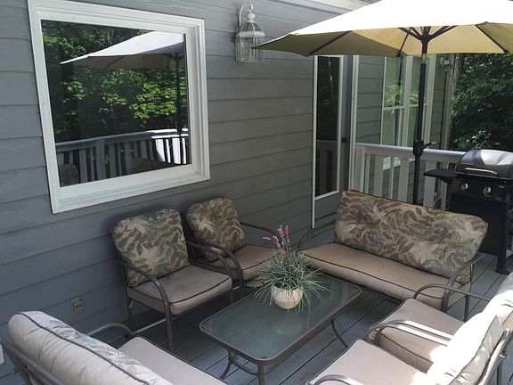 Upstairs balcony with view to Chickasaw lake (outdoor furnit