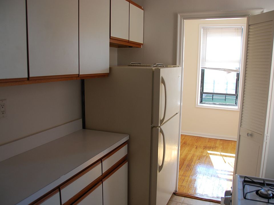 2nd image of 147-29 79 Ave