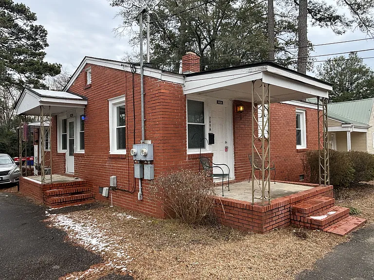 200A N Virginia Ave — Photo 2