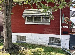 7915 Water St, Saint Louis, MO 63111