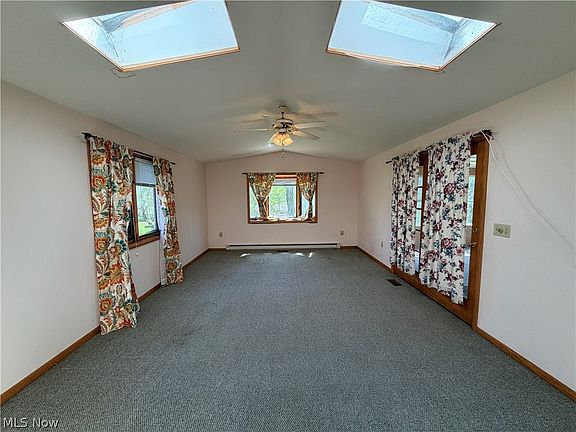 5th image of 1330 Columbus Rd