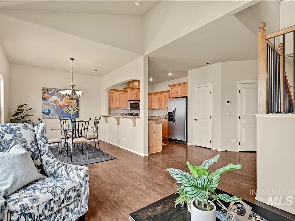 8854 W Evening Star Ln