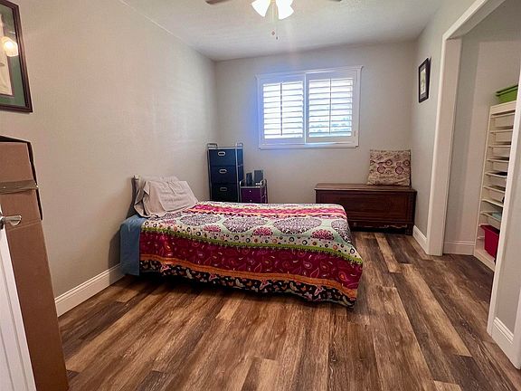 4th image of 1007 W Runyan Ave