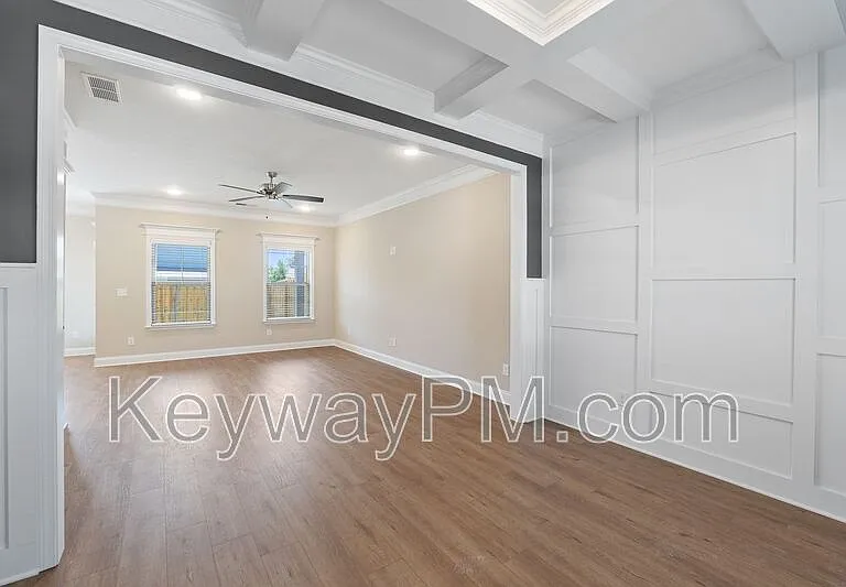 1115 Jolly Ln — Photo 5