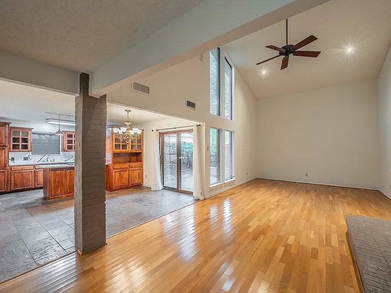3704 Hulen Park Dr — Photo 6