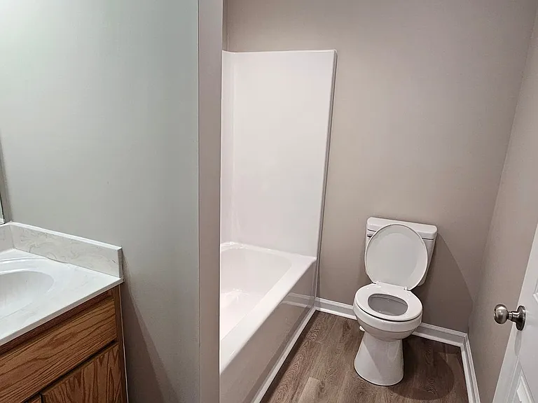 518 W Taylor St — Photo 11
