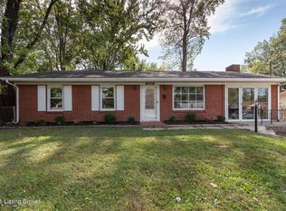 10004 Robsion Rd, Jeffersontown, KY 40299