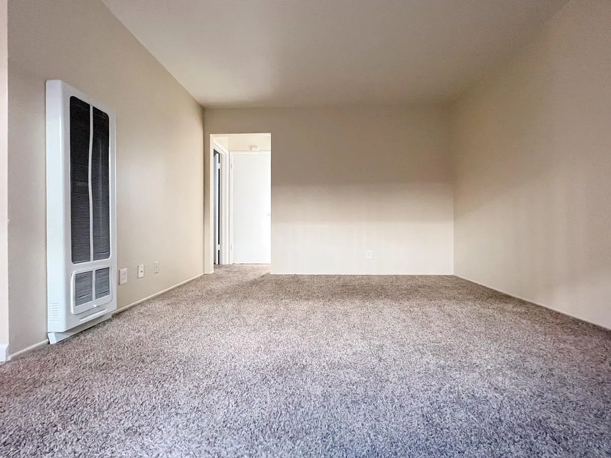 3rd St. Apartments — Photo 3