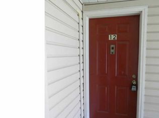 12 Holly Ct, Hamilton, NJ 08619