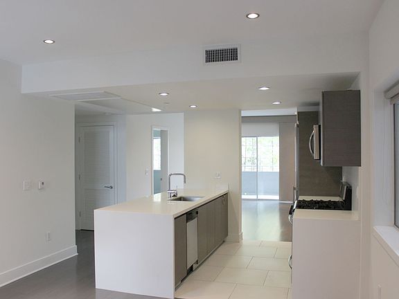 3rd image of 1730 Sawtelle Blvd APT 209
