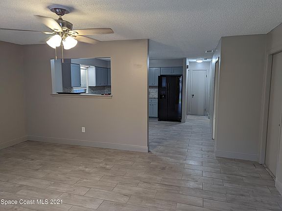 2nd image of 127 E Towne Pl