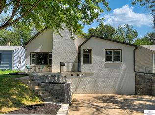 2515 S 43rd St, Omaha, NE 68105