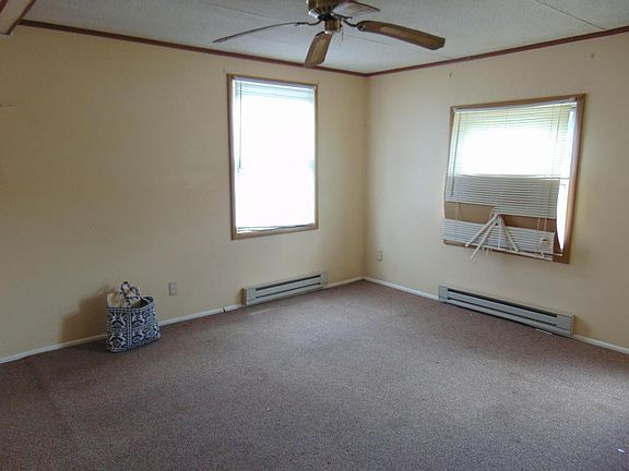 5th image of 213 Fifth St