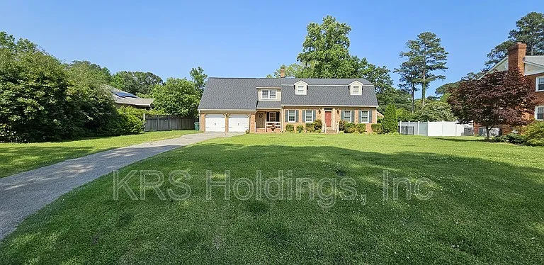 1205 Mount Pleasant Dr — Photo 2