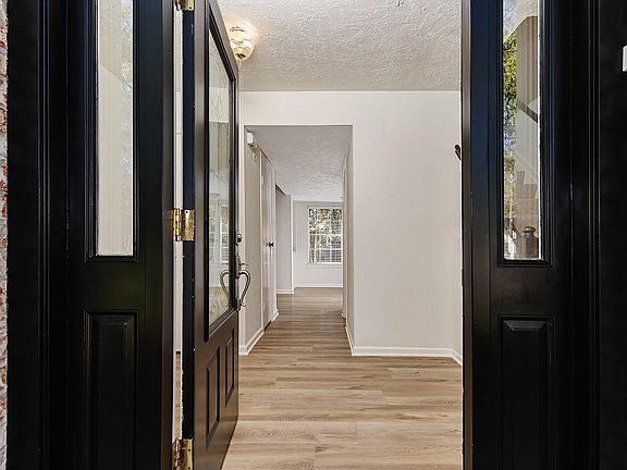 3rd image of 35 Berryfrost Ln