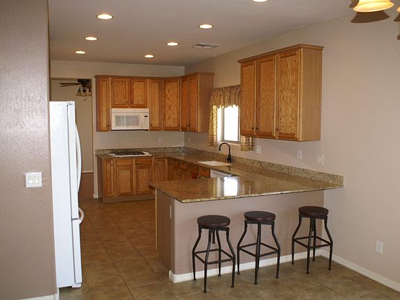 4th image of 17418 W Carmen Dr
