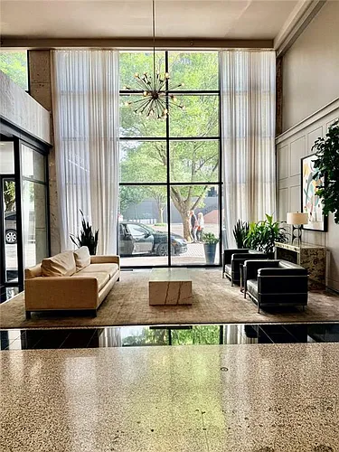 620 Peachtree St NE Photo 1