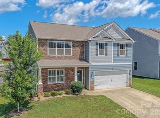 355 Tavernier Ln, Candler, NC 28715
