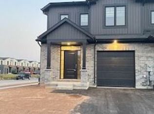 7129 Parsa St, Niagara Falls, ON L2H 3T2