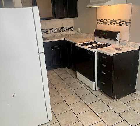 4th image of 4101 SE 10th St
