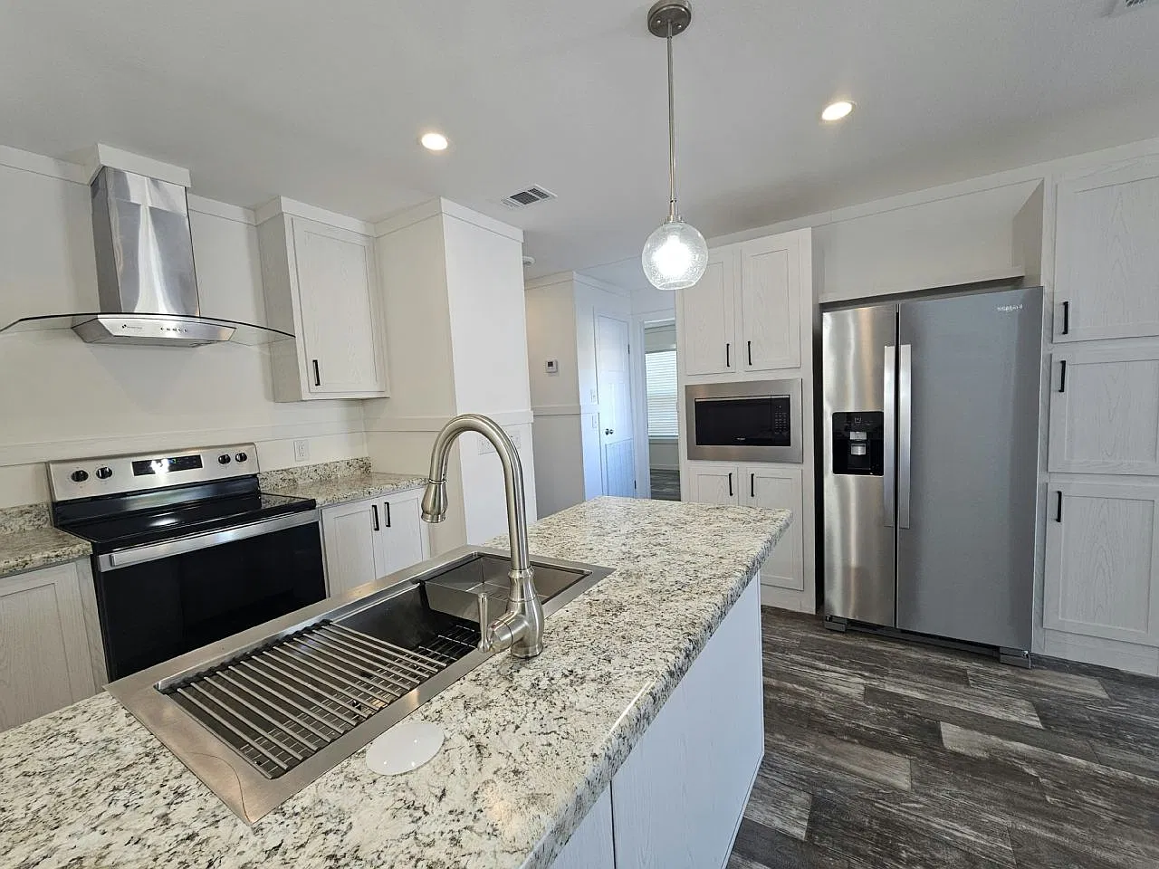 2 bed, 2.0 bath, $1,399 — Photo 3