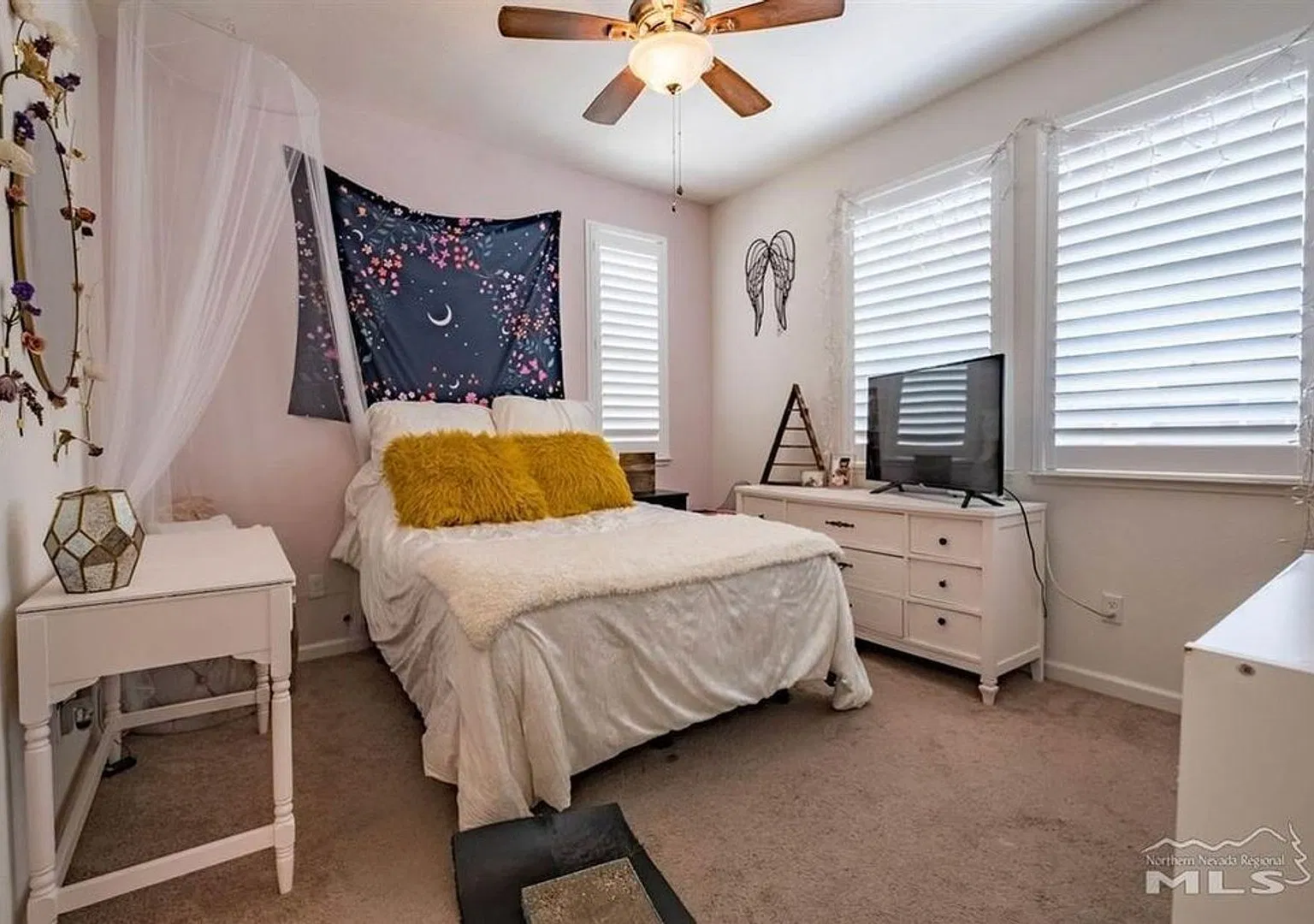 Gorgeous Home — Photo 4