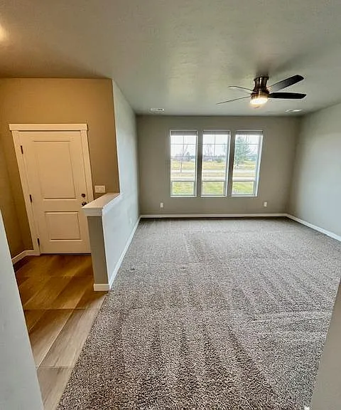 5728 W Stadium Ln — Photo 4