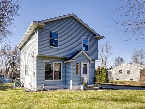 2nd image of 1024 Burke Ave W