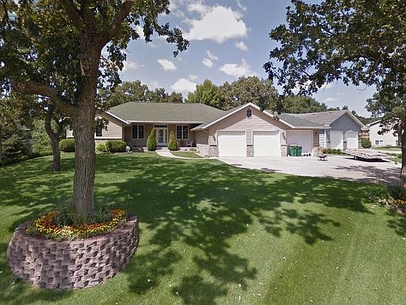 2nd image of 613 N Pine St